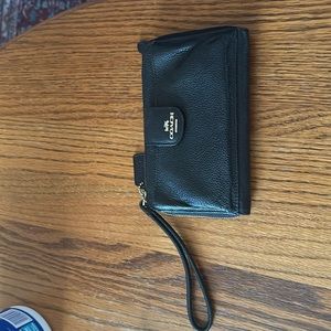 Coach wallet/change, purse wristlet used very few times gold hardware